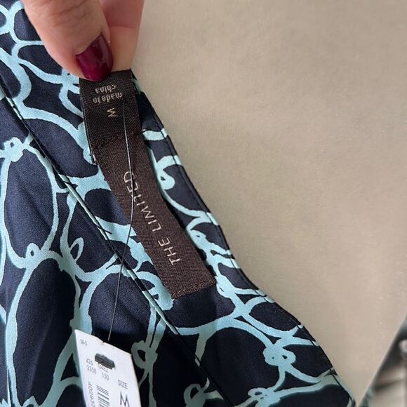 The Limited One Shoulder Navy Blue Sleeveless Top M NWT Circles Lightweight - Picture 5 of 9